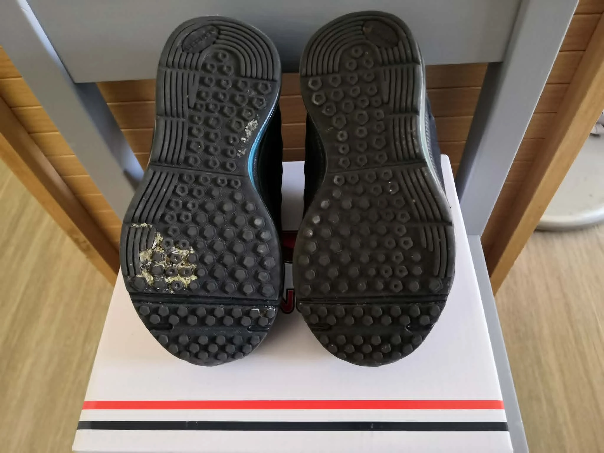 Baskets Scratch + Elastique Noir et Turquoise Pointure 22 Airness – photo 7